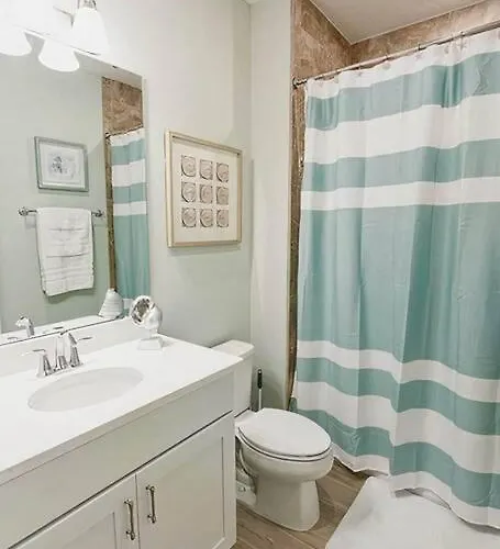 Private Pool And Hot Tub-perfect For Families *